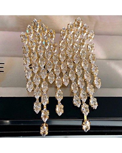 Orecchini pendenti  con cristalli bianchi base oro