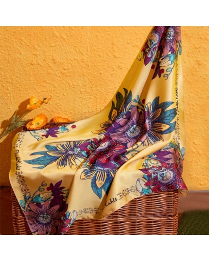 Foulard donna giallo fantasia floreale colorata quadrato