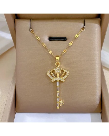 Collana donna  girocollo chiave corona  pendente in acciaio placcato oro