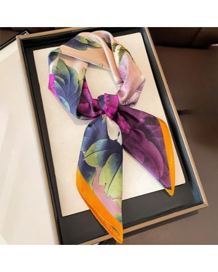 Foulard da donna fantasia floreale viola arancione quadrato